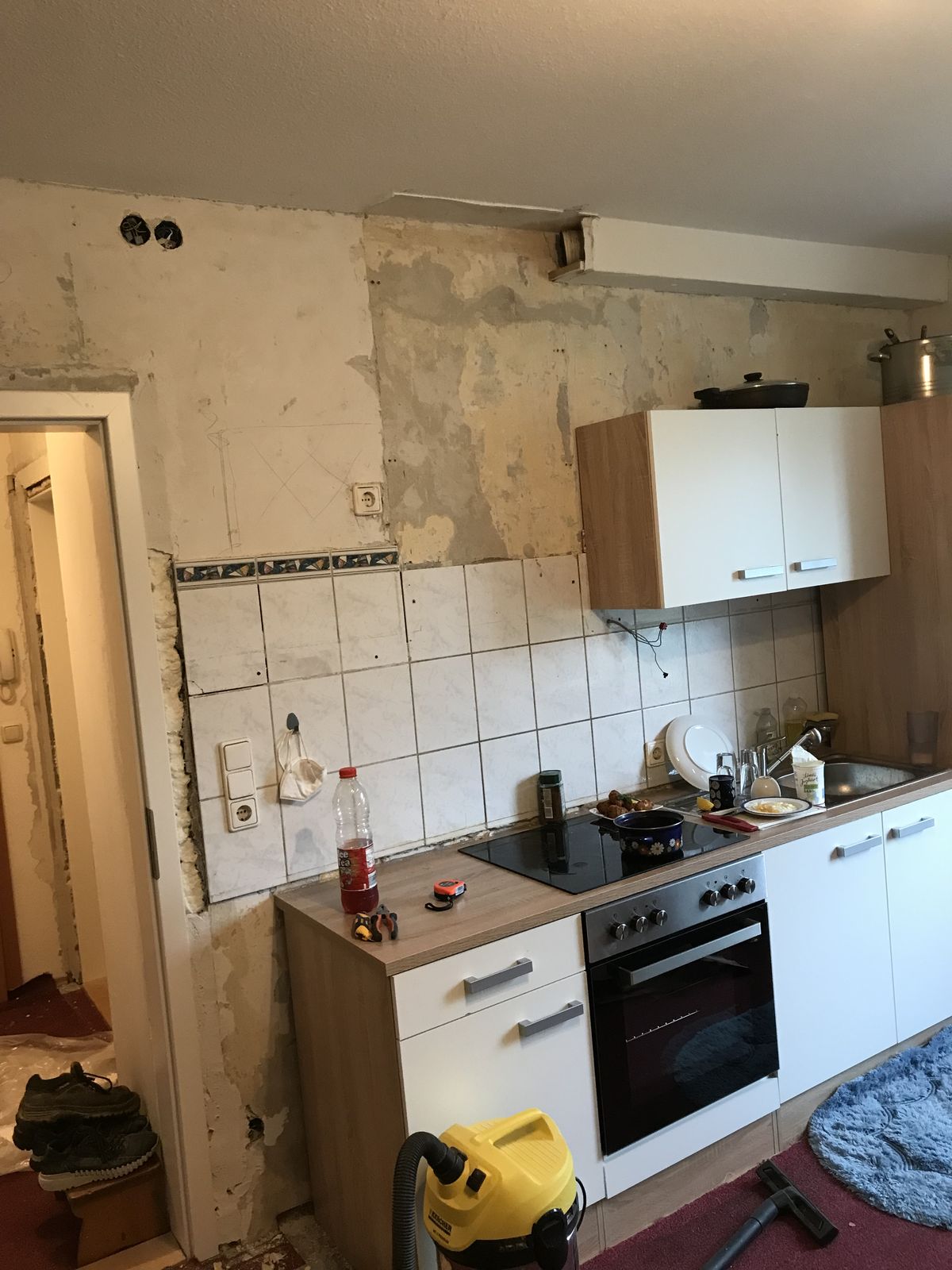 Vorher: Endreinigung, Küche in Allschwil · Mietwohnung